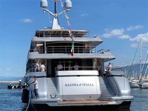 stefano gabbana yacht